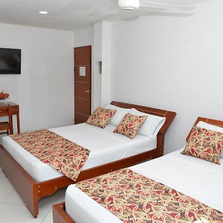 Hotel Canoa Inn Caucasia 外观 照片