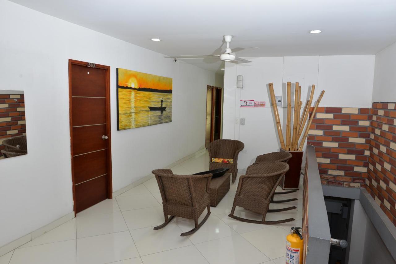 Hotel Canoa Inn Caucasia 外观 照片